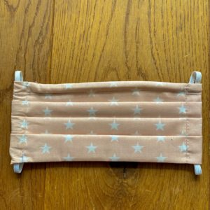 <span lang ="de">Schutzmaske – rosa sternchen</span>